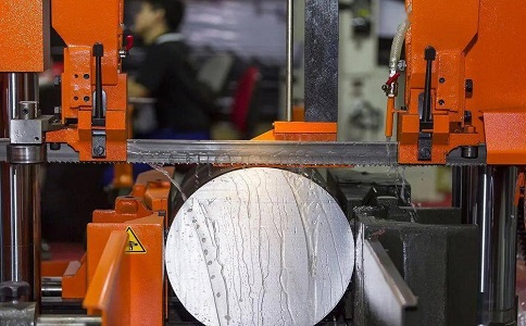 双立柱带锯床哪些部件需要定期检查与更换? 双立柱带锯床哪些部件需要定期检查与更换?